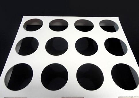 TEGLIE FORNO Cartone 12 fori da cm.6Cm.37x29x4